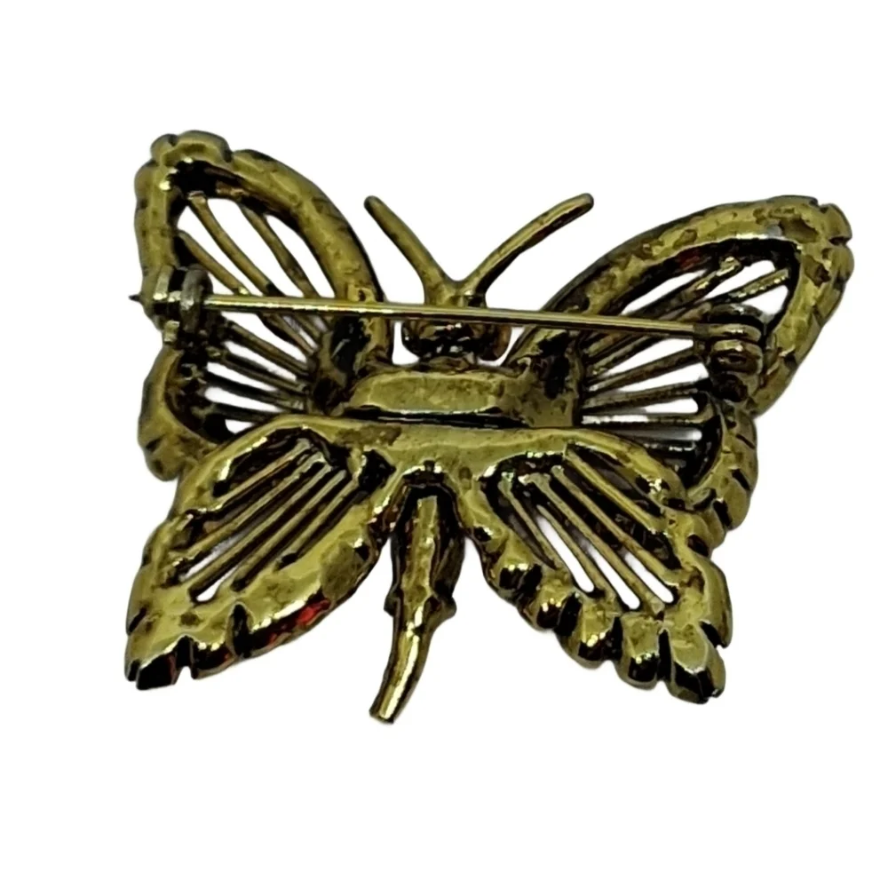 BEAUTIFUL VINTAGE BUTTERFLY BROOCH WITH OPALESCENT STONES